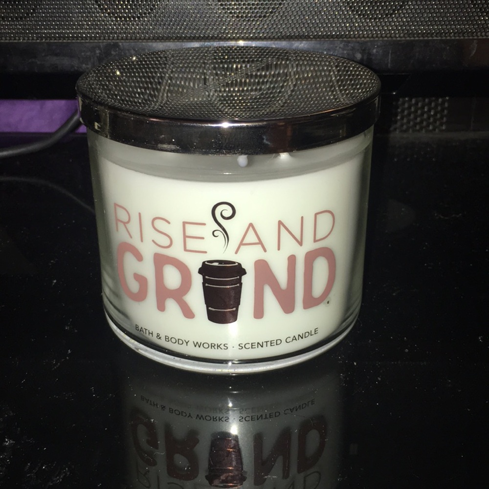 Bath and body works famous 3 wick candle!